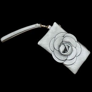 Silver Flower Wristlet NWOT